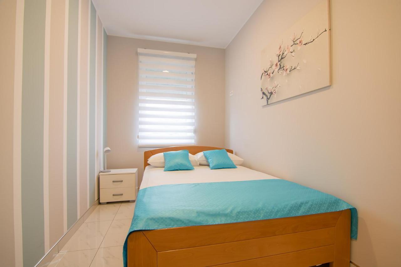 Jana Apartmani Belgrado Esterno foto