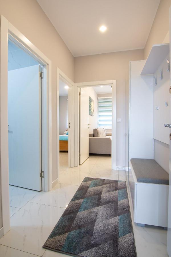 Jana Apartmani Belgrado Esterno foto