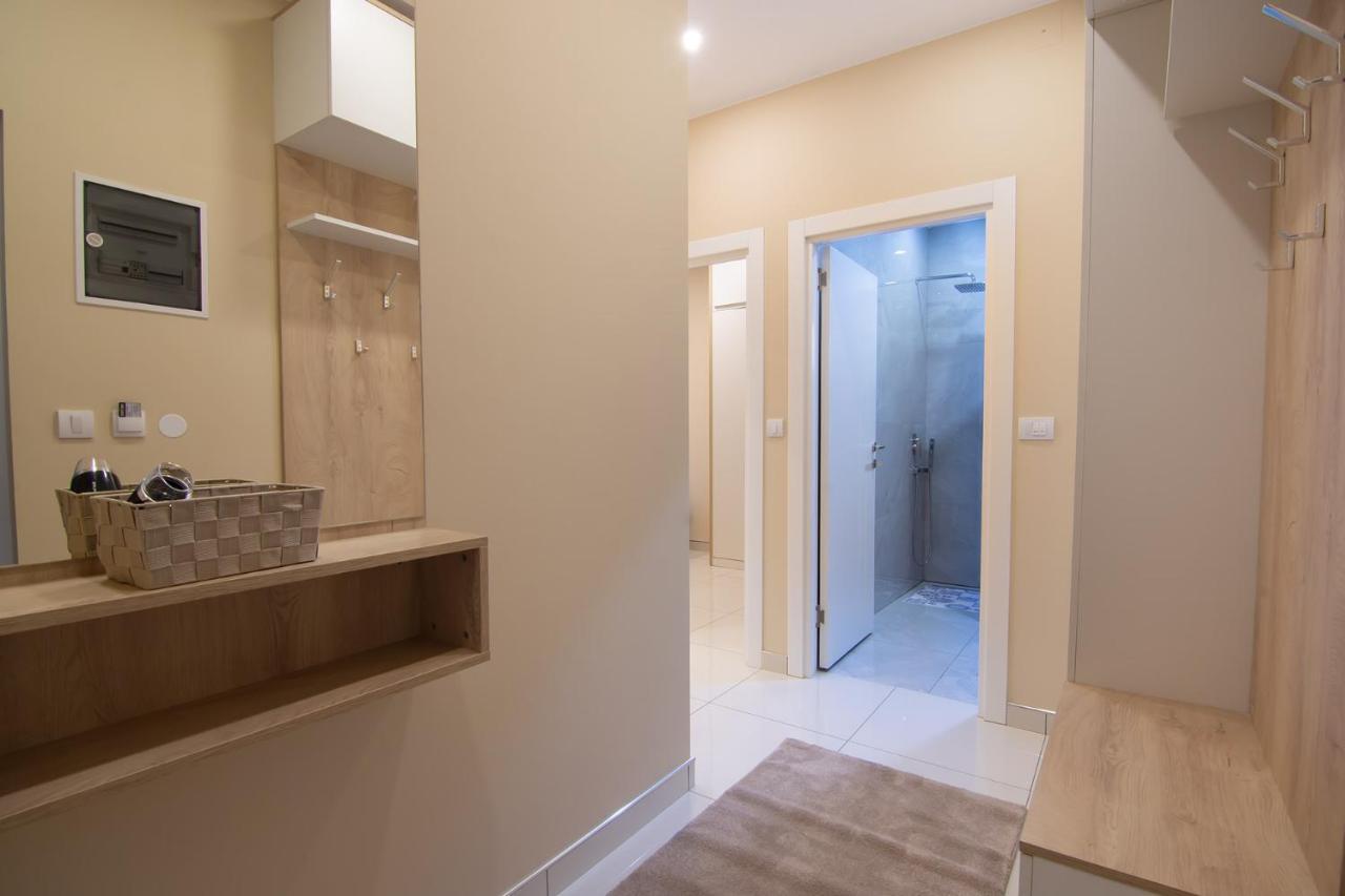 Jana Apartmani Belgrado Esterno foto