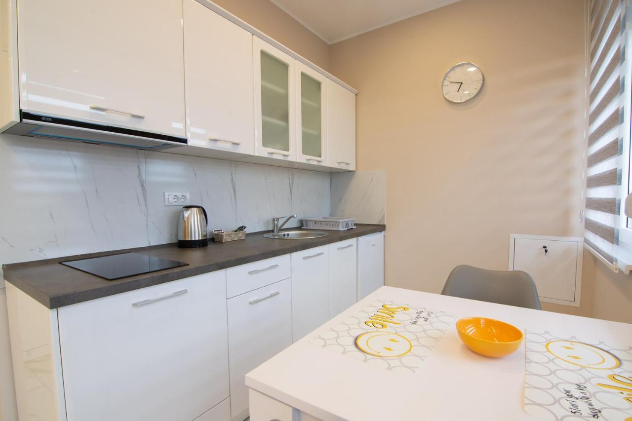 Jana Apartmani Belgrado Esterno foto