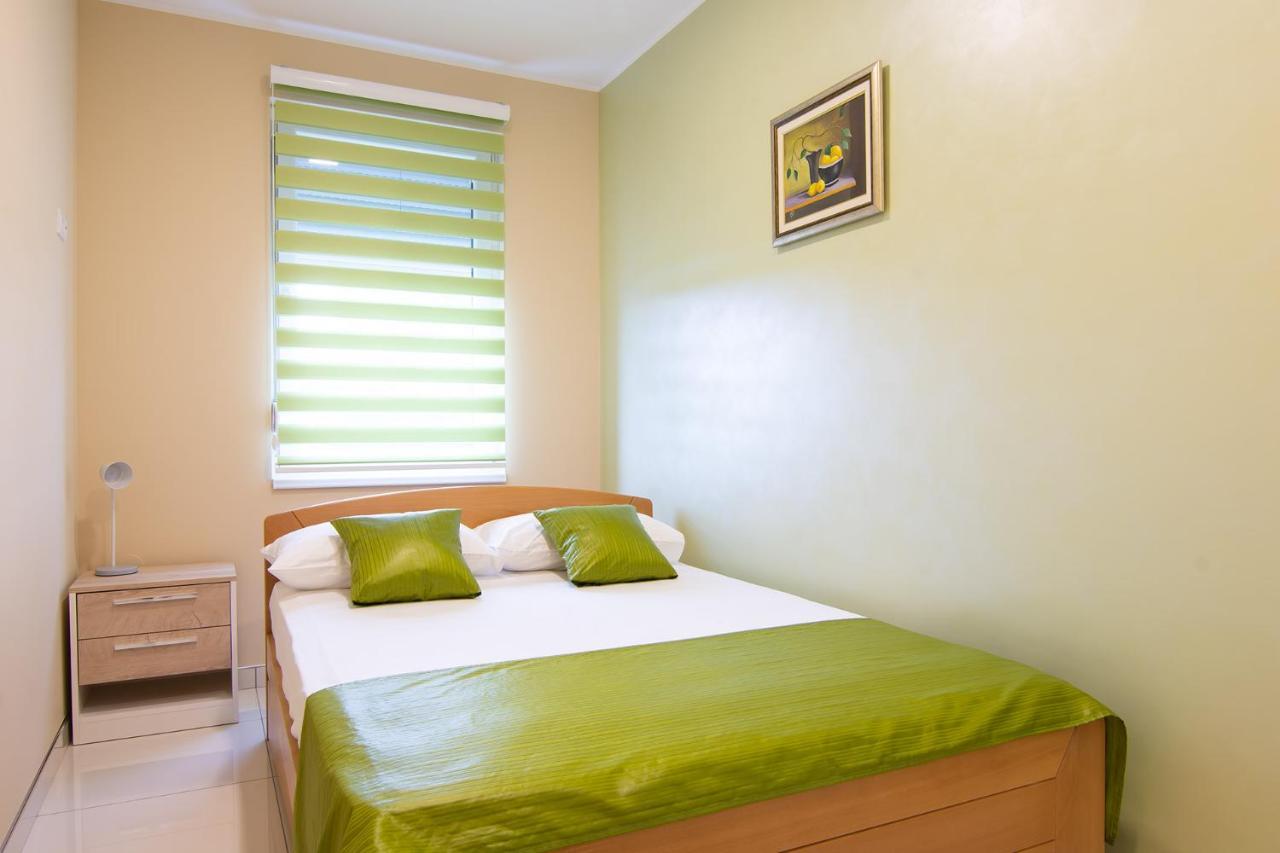 Jana Apartmani Belgrado Esterno foto