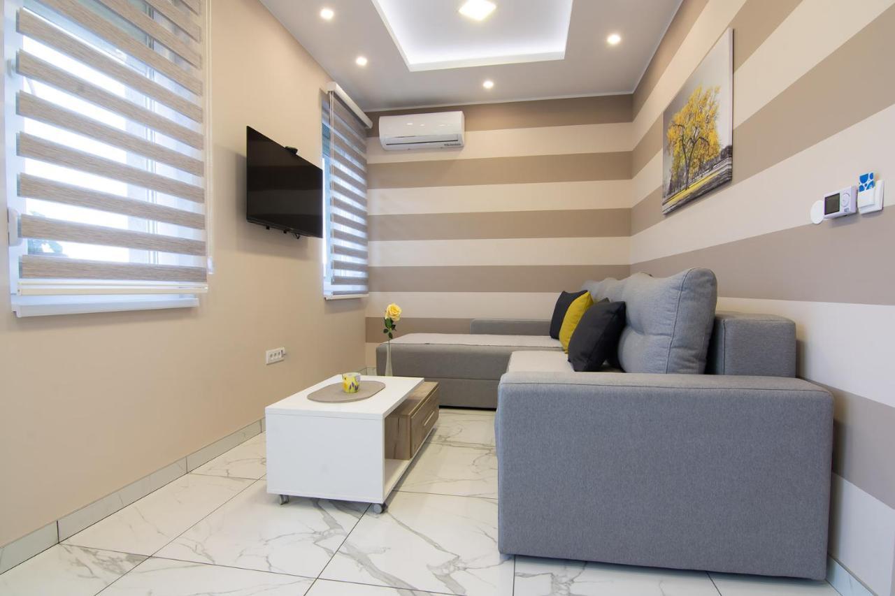 Jana Apartmani Belgrado Esterno foto