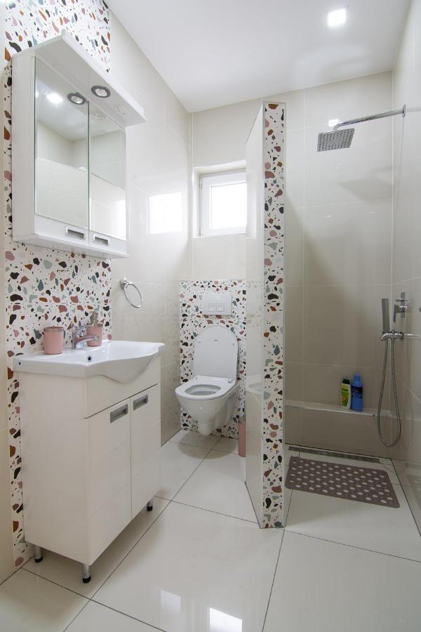 Jana Apartmani Belgrado Esterno foto