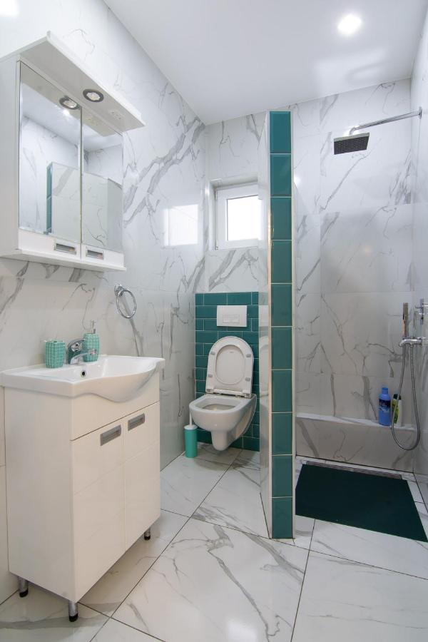 Jana Apartmani Belgrado Esterno foto