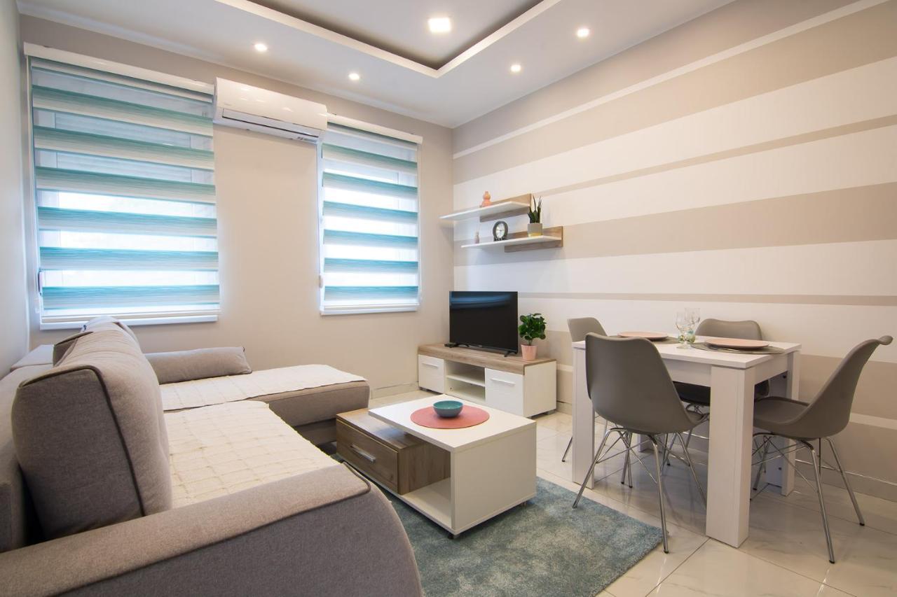 Jana Apartmani Belgrado Esterno foto