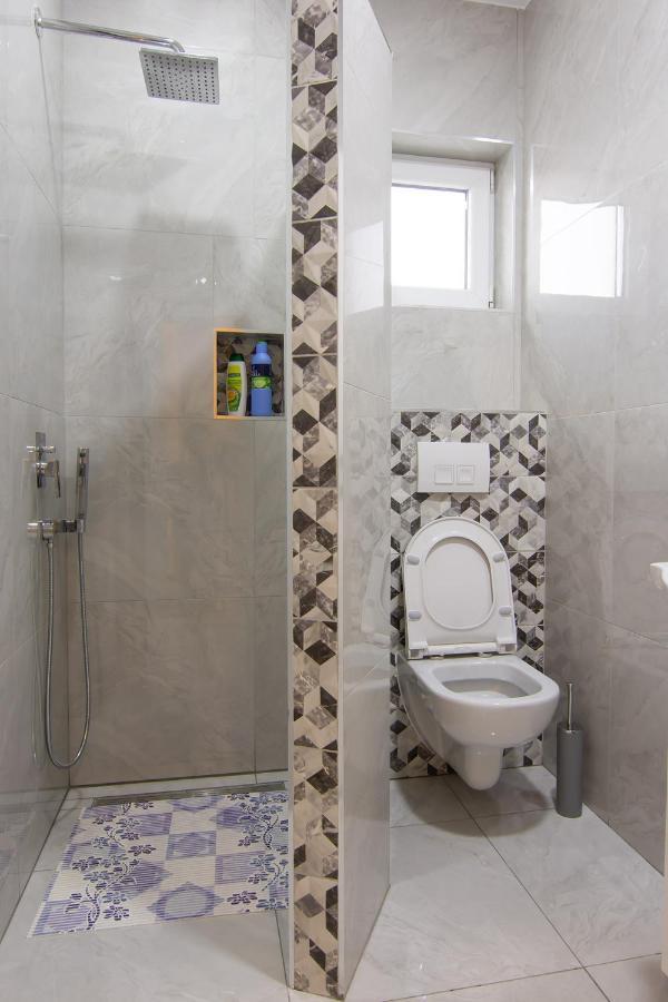 Jana Apartmani Belgrado Esterno foto