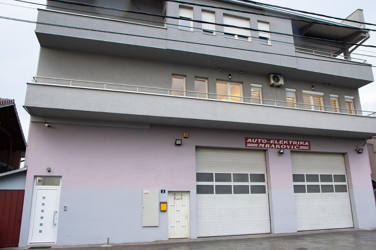 Jana Apartmani Belgrado Esterno foto